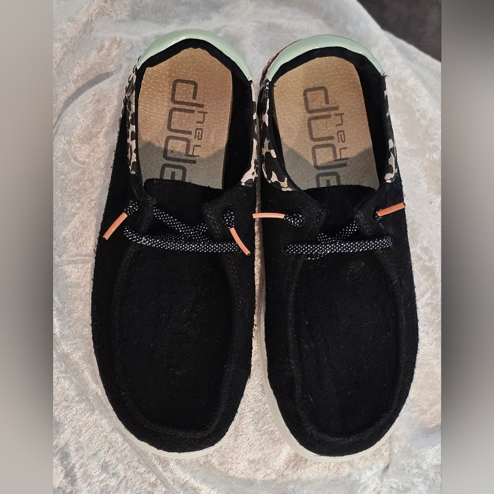 *LIKE NEW* Hey Dude Flats - Picture 2 of 11